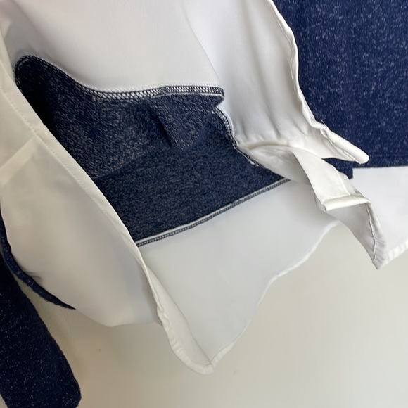 Simply Vera Vera Wang Blue Long Sleeve Mock Layer Top. Size Medium - Picture 7 of 8